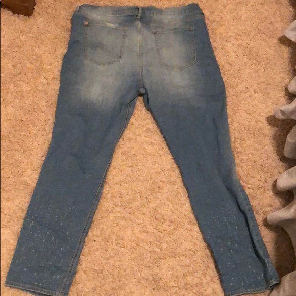 Old Navy Boyfriend Straight Jeans - Picture 2 of 4